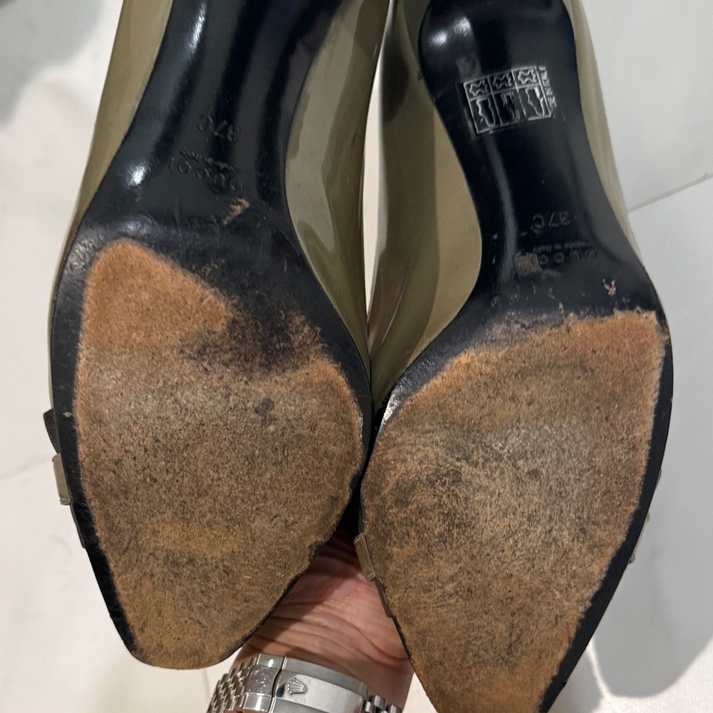 Elegant Olive Green Women's Shoes - Picture 3 of 3